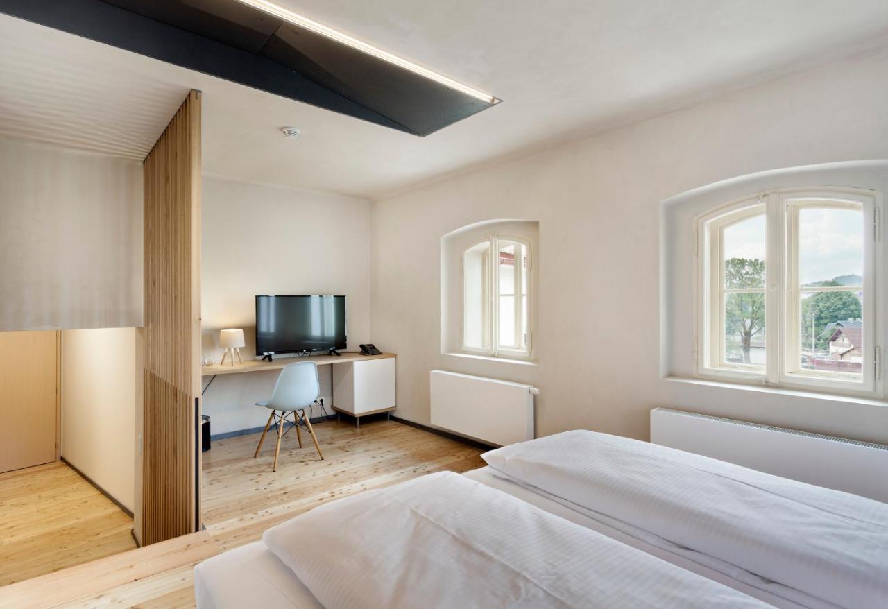 Hotel Kleis Cvikov エクステリア 写真